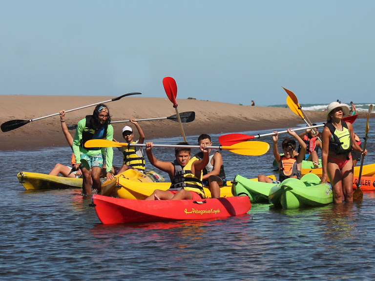 Photo of Paseo en kayaks por el arroyo a beneficio del secundario