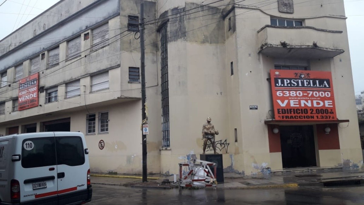 Photo of Bomberos Voluntarios de La Matanza vende su cuartel central por deudas con la AFIP