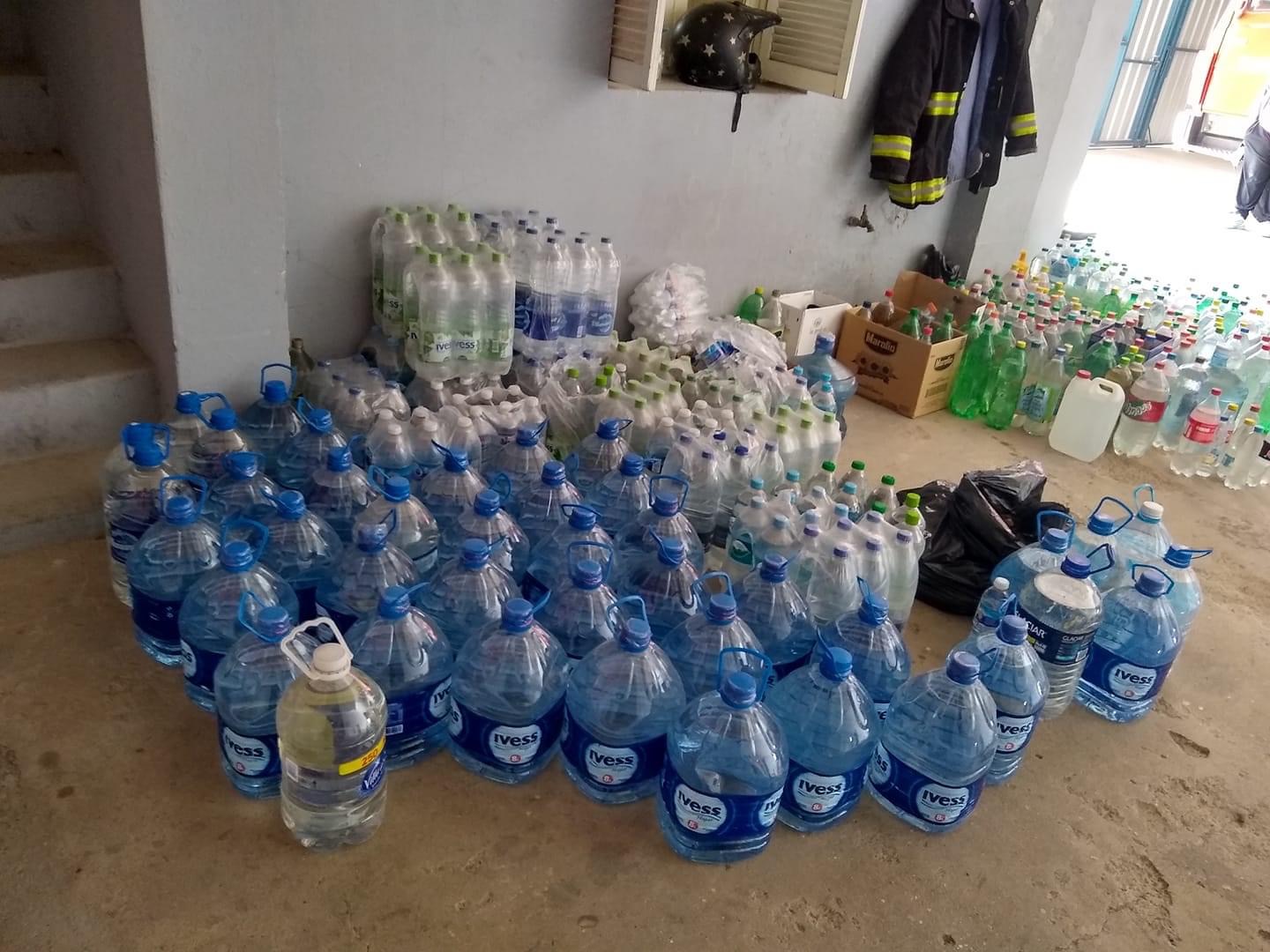 Photo of Solicitan botellas de agua para los Bomberos