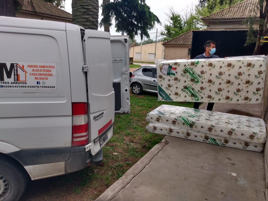 Photo of Donaron colchones para los centros de salud costeros