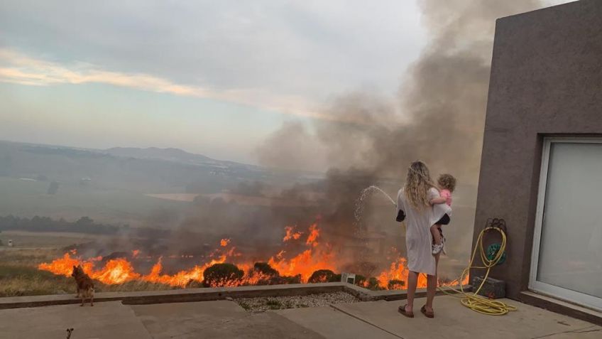 Photo of Tandil: Llegaron un avión hidrante y un helicóptero para colaborar en el combate del fuego en las sierras