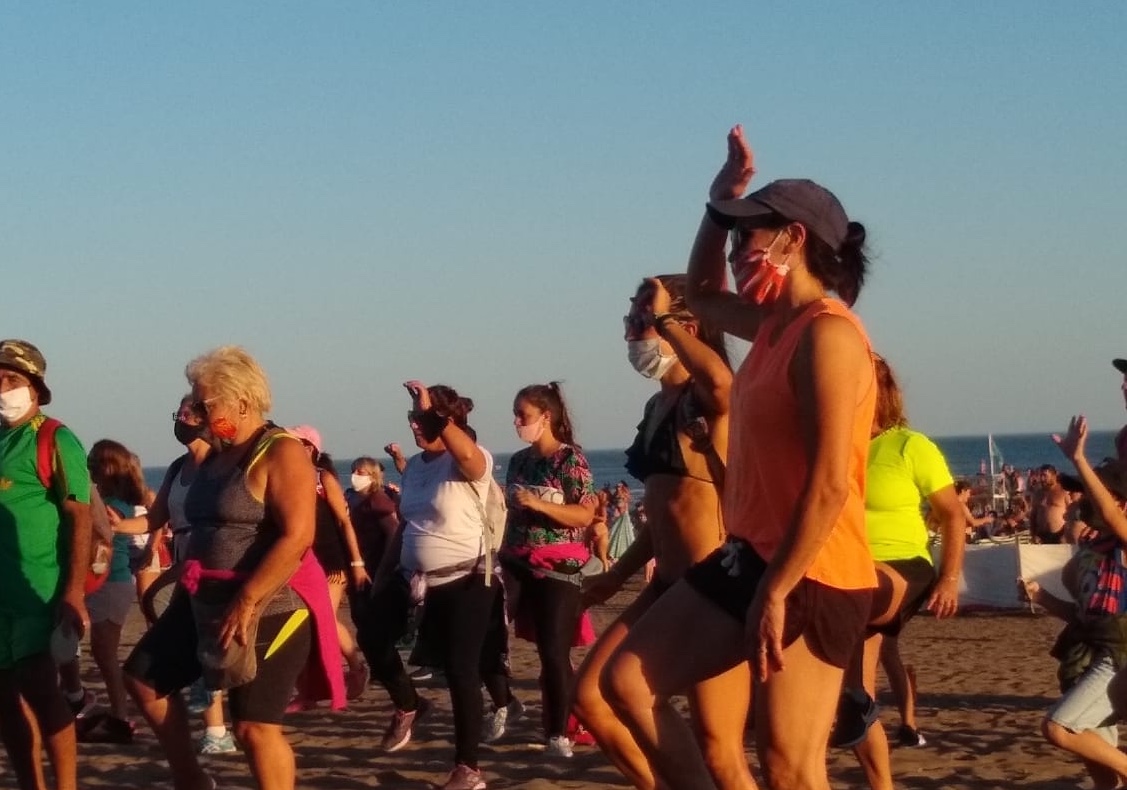 Photo of Con buena concurrencia se realizó la Caminata Saludable al Caracolero