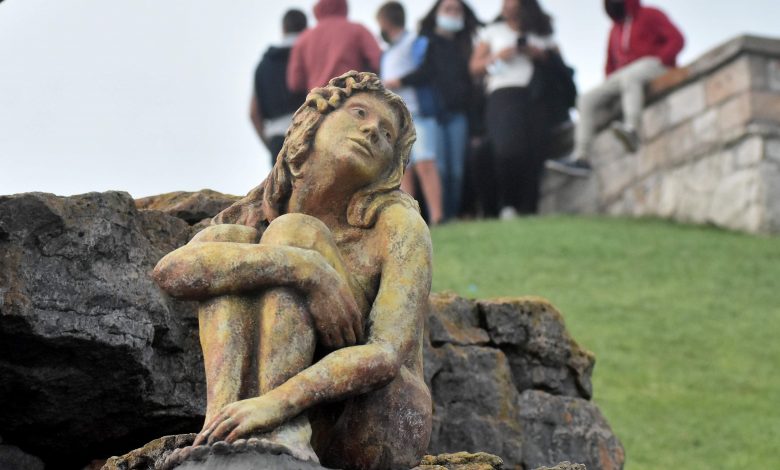 Photo of Ubicaron al autor de la misteriosa escultura en Playa Chica y será anunciado mañana