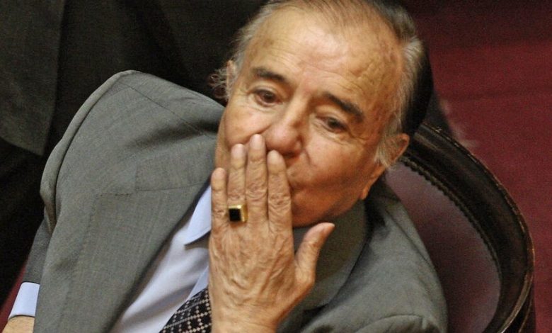 Photo of Apareció el anillo histórico de Carlos Menem: lo entregó la familia del enfermero que está prófugo