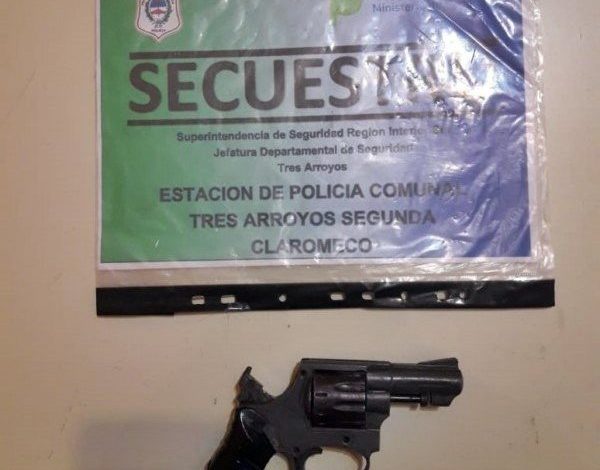 Photo of Secuestraron un arma sin documentación en un allanamiento en Dunamar