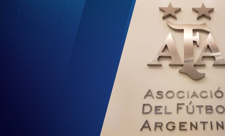Photo of La AFA suspendió todas las competencias del fútbol local hasta el 30 de mayo