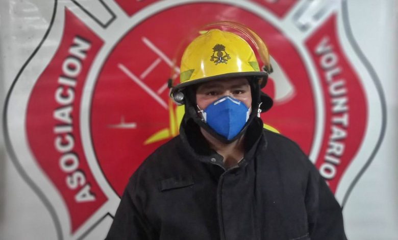 Photo of Emanuel Merlo: “un civil y un bombero viven realidades diferentes, en la nuestra sus vidas están primero”